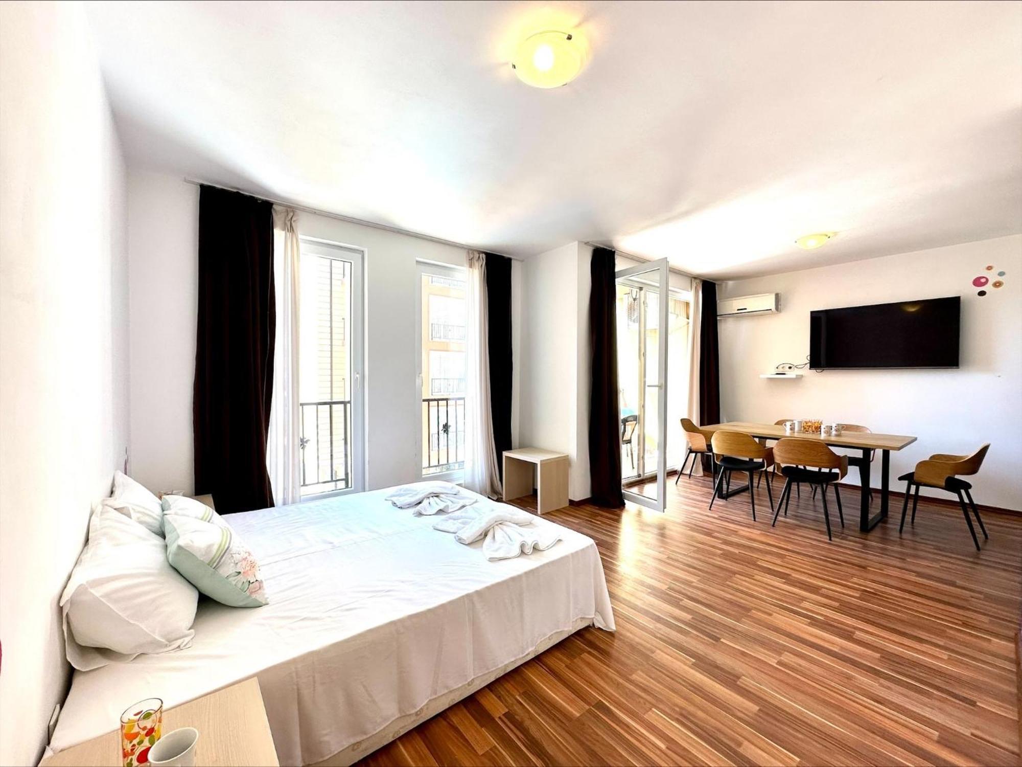 Sunny View Central - Menada Apartments Sunny Beach Habitación foto